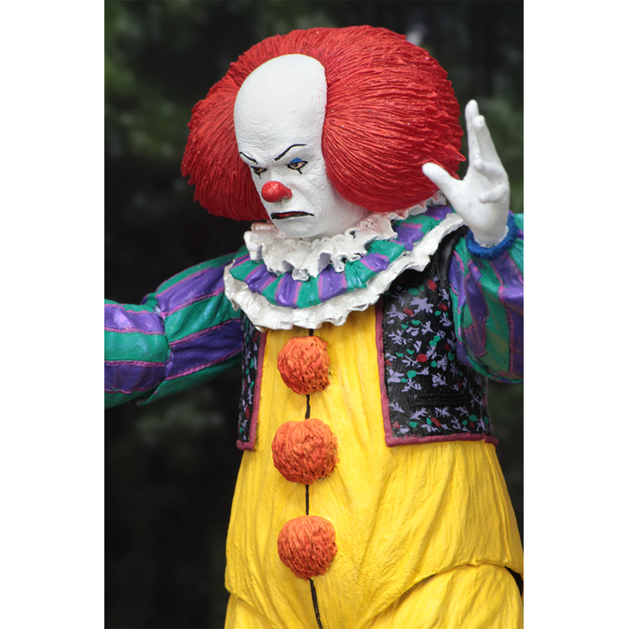 It Ultimate Pennywise (1990) 7-Inch Scale Action Figure