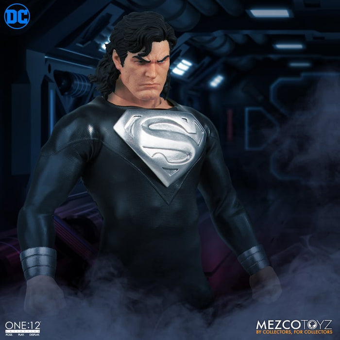 One:12 Collective Superman: Recovery Suit Edition Figure Box