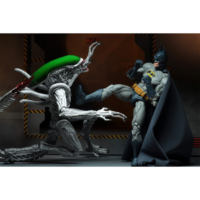 DC 7-Inch Scale Batman and Aliens 2-Pack 2019 NYCC Excl