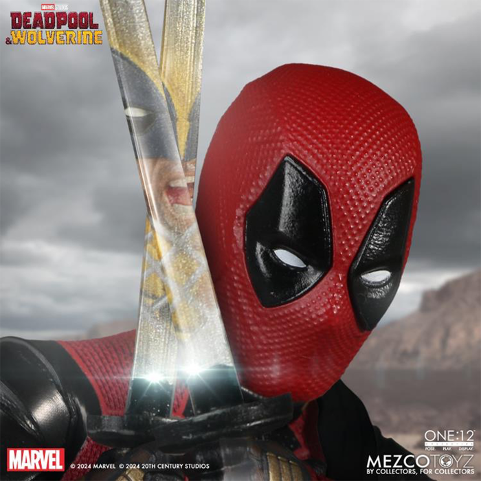 Mezco One:12 Collective Deadpool & Wolverine: Deadpool Action Figure