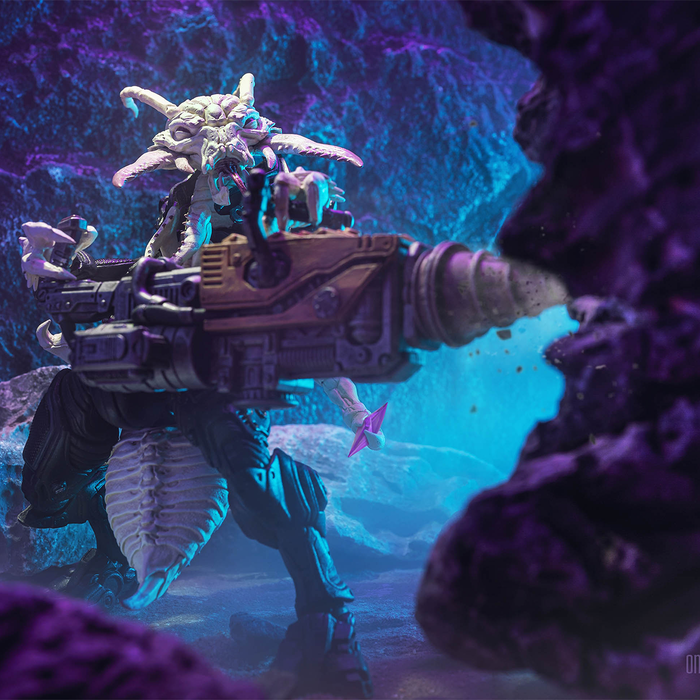 Cosmic Legions Outpost: Zaxxius, Sphexxian Mine Worker Deluxe Action Figure