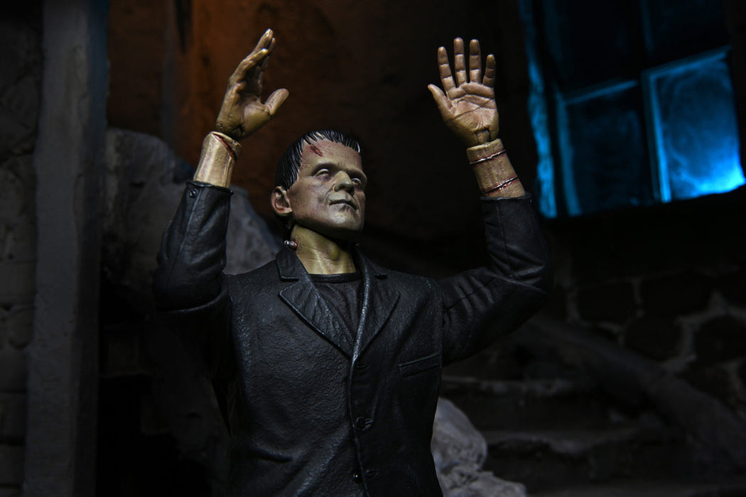 Universal Monsters Ultimate Frankenstein’s Monster (COLOR) 7-Inch Scale Action Figure