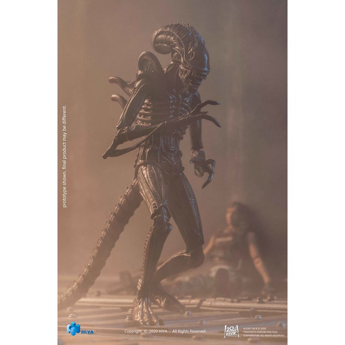 Aliens Brown Alien Warrior 1:18 Scale Action Figure