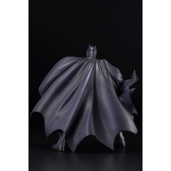 Batman: Hush Blue Costume Variant ARTFX+ 1:6 Scale Statue