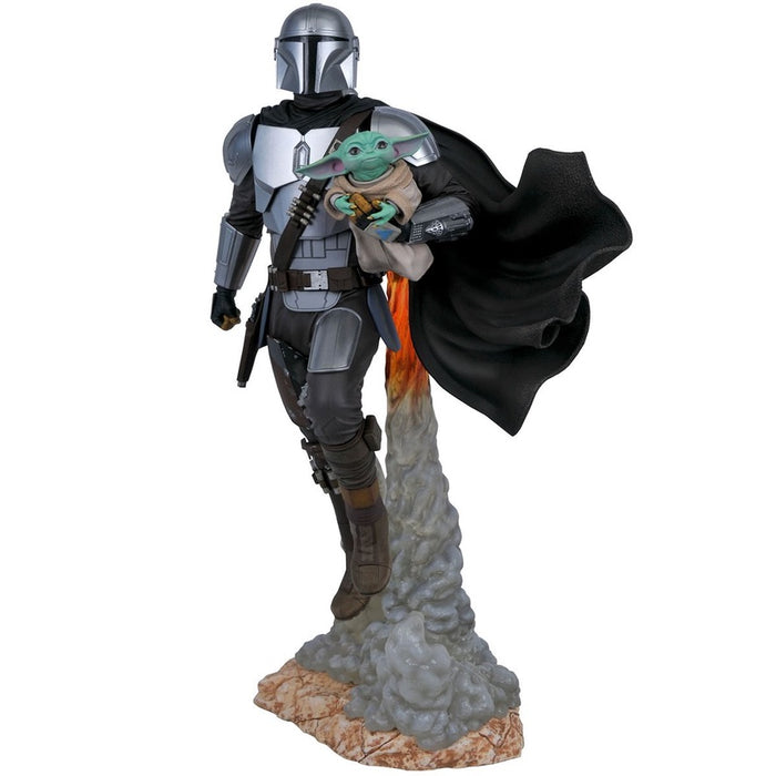 Star Wars Milestones Mandalorian and Child Statue