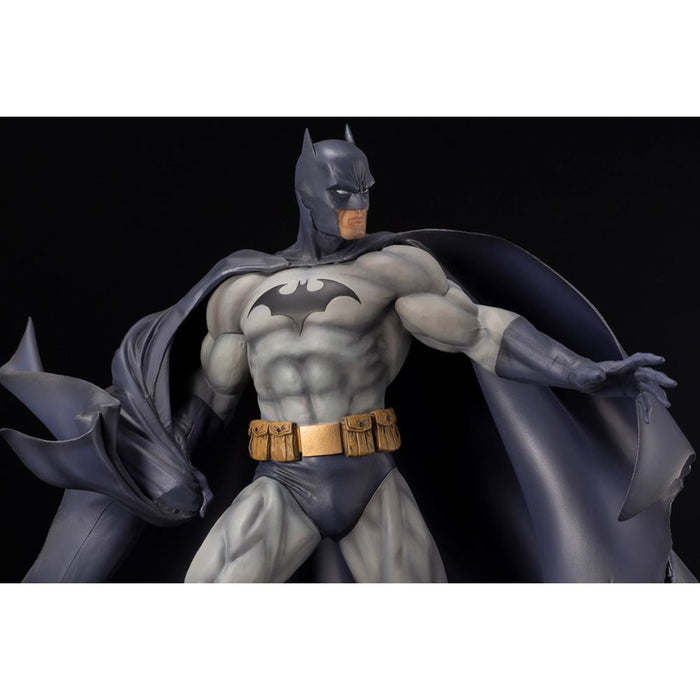 Batman: Hush Blue Costume Variant ARTFX+ 1:6 Scale Statue