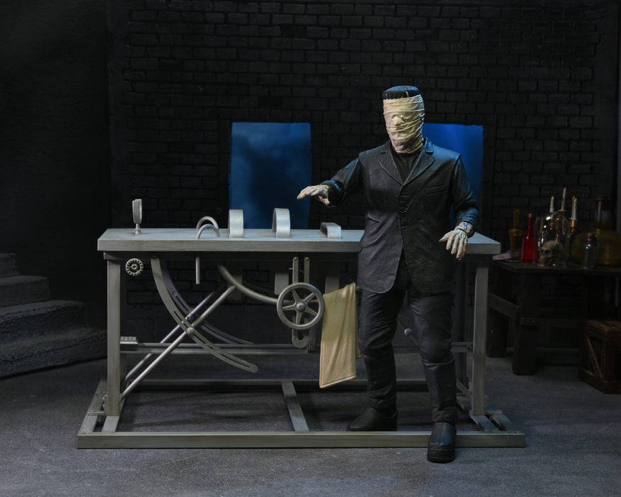 Universal Monsters 7-Inch Scale Frankenstein Accessory Set