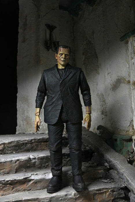 Universal Monsters Ultimate Frankenstein’s Monster (COLOR) 7-Inch Scale Action Figure