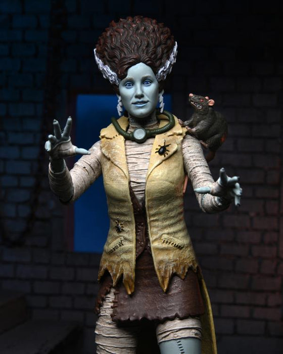 Universal Monsters x Teenage Mutant Ninja Turtles Ultimate April O'Neil as The Bride Of Frankenstein Action Figure