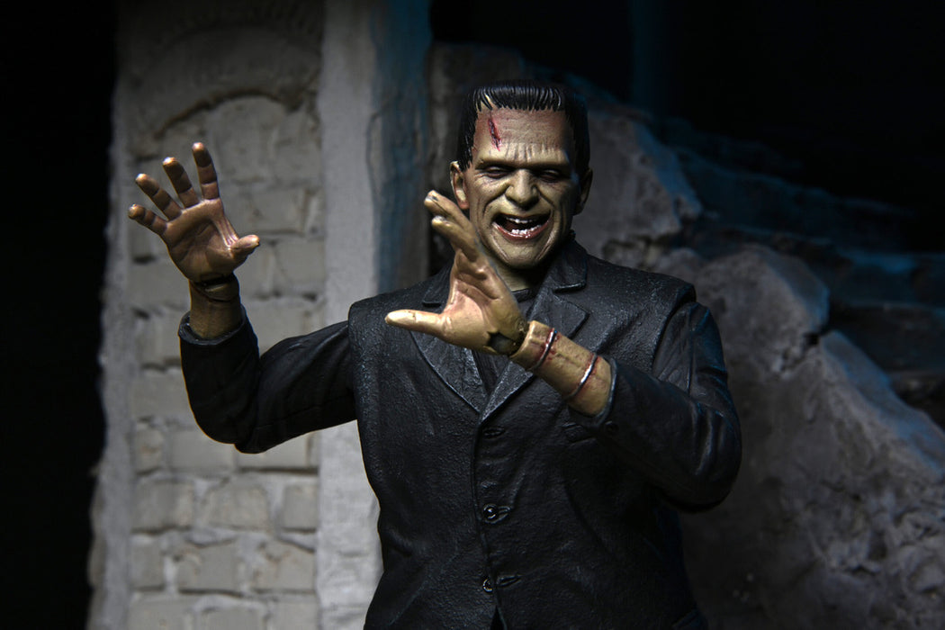 Universal Monsters Ultimate Frankenstein’s Monster (COLOR) 7-Inch Scale Action Figure