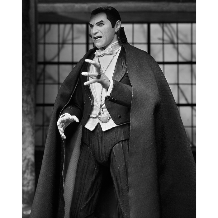 Universal Monsters 7-Inch Scale Ultimate Dracula (Carfax Abbey) Action Figure