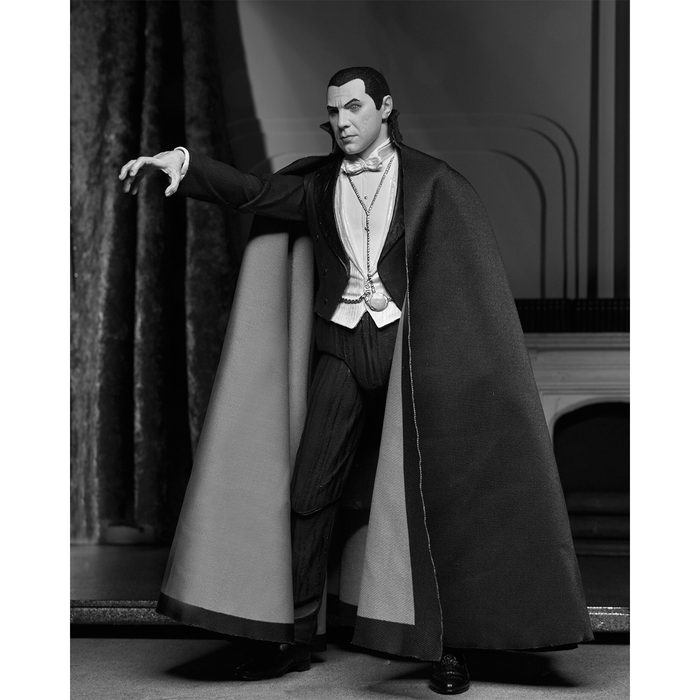 Universal Monsters 7-Inch Scale Ultimate Dracula (Carfax Abbey) Action Figure