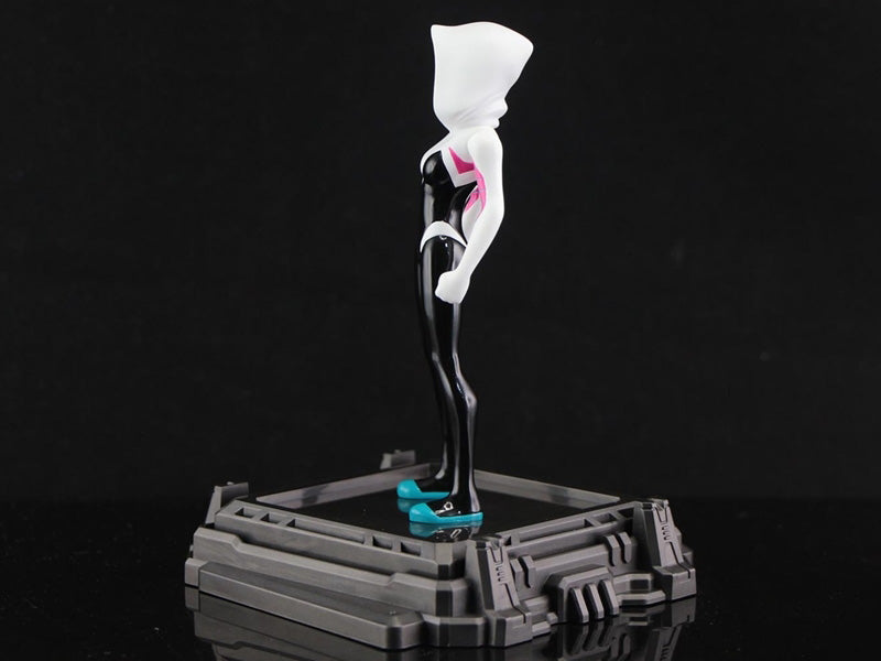 Marvel Spider-Gwen Super Hero Illuminate Gallery Statue